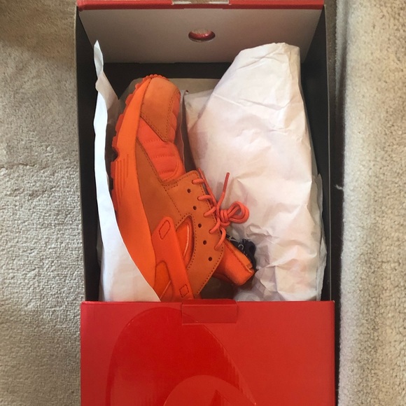 Nike Air Hurache Run QS ‘Chicago’ - Picture 5 of 5